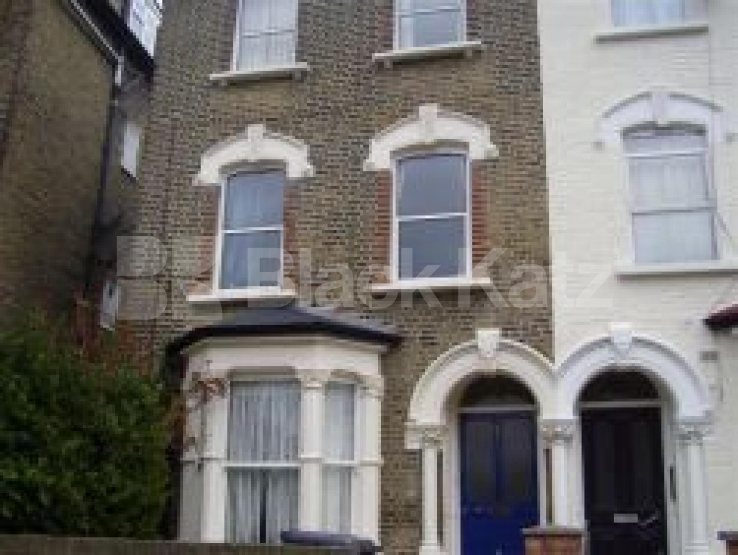 			3 Bedroom, 1 bath, 1 reception Flat			 Florence Road, FINSBURY PARK N4